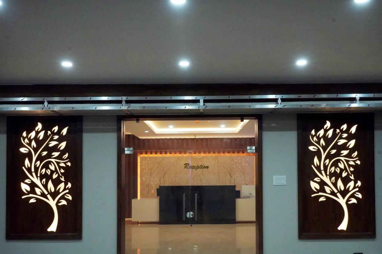 Hotel Nivetha Inn 코임바토르 외부 사진